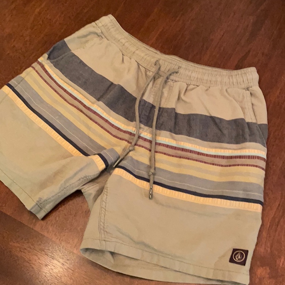 Volcom 15” Volley Shorts
